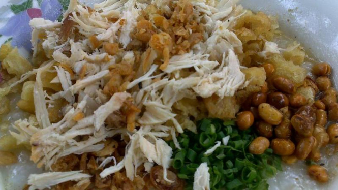 Bubur ayam.