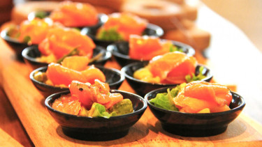 Ilustrasi restoran all you can eat Jepang