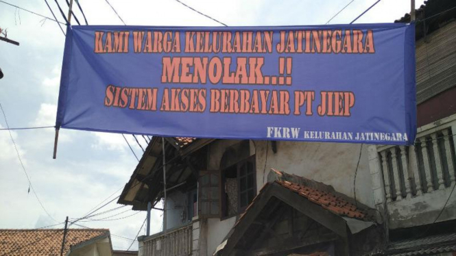 Blokir jalan ke JIEP