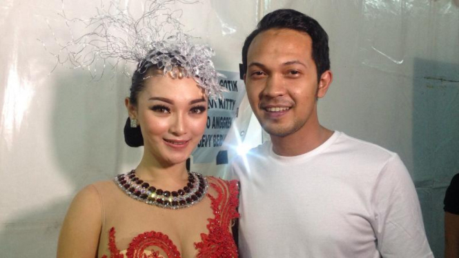 Zaskia Gotik mesra dengan Rian