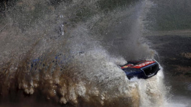 Pereli tim Peugeot Sebastien Loeb