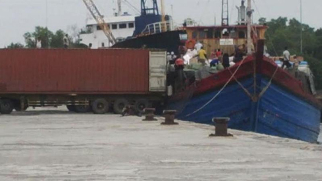 Kapal kayu di Aceh Utara 