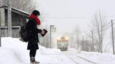 Stasiun Kami-Shirataki, Hokkaido, Jepang.