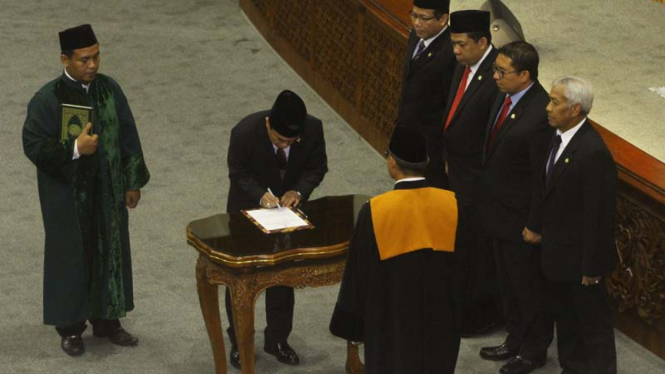 Ade Komarudin Dilantik Menjadi Ketua DPR