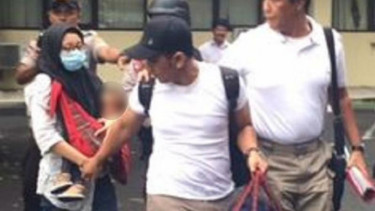 Dokter Rica saat dipulangkan dari Kalimantan usai bergabung dengan kelompok Gafatar beberapa waktu lalu.
