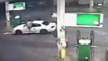 Pencuri mobil kepergok