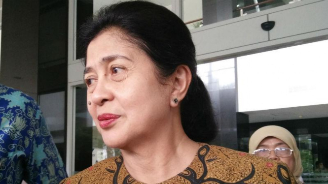Menteri Kesehatan, Nila F Moeloek.