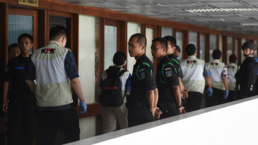 KPK menggeledah ruang kerja anggota DPR.