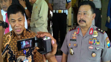 Ketua PPATK M Yusuf bersama Kapolda Jatim Irjen Anton Setiadji