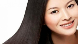 Tiga Manfaat Sisir Rambut Tiap Hari