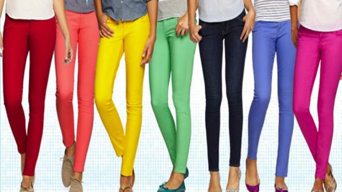 Jeans warna pastel.