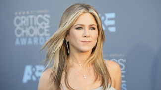 Jennifer Aniston Buka Rahasia Masalah Rambutnya