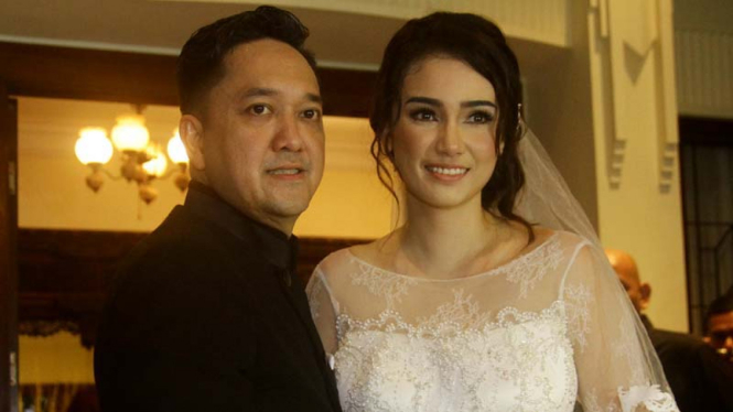 Feby Febiola & Franky Sihombing 