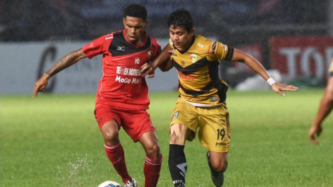 Pemain Semen Padang, Vendry Mofu, absen saat melawan BSU