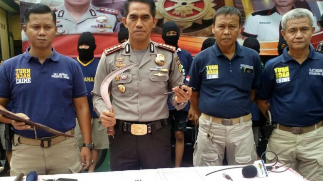 Kapolresta Depok Kombes Dwiyono merilis kasus pencurian