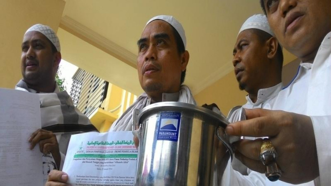 FPI Laporkan pengusaha panci berlafaz Alquran