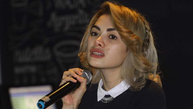 Nikita Mirzani.