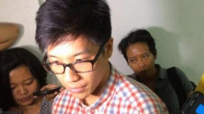 Arief Soemarko, Suami Wayan Mirna Salihin.