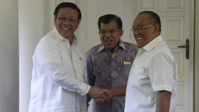Jusuf Kalla pertemukan Aburizal Bakrie dengan Agung Laksono