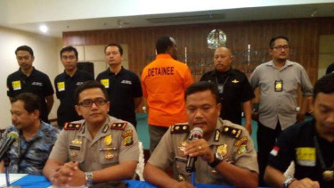 Pembuat uang palsu dollar AS