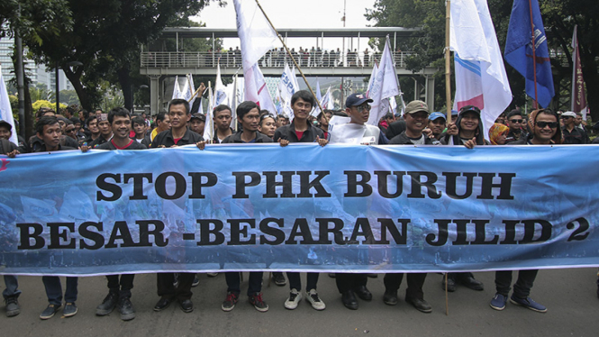 Ribuan buruh kembali melakukan aksi unjuk rasa
