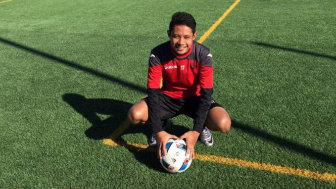 Pemuda Indonesia punya kesempatan susul jejak Evan Dimas ke Espanyol.