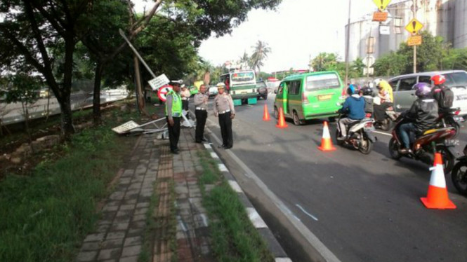 TKP Kecelakaan Fortuner.