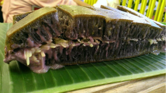 Martabak manis.
