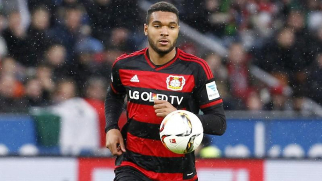 Bek Bayer Leverkusen, Jonathan Tah.