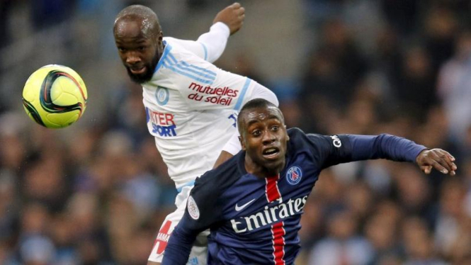 Lassana Diarra (kiri) saat masih berkostum Olympique Marseille. 