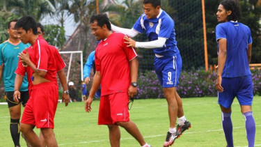 Latihan Arema Cronus