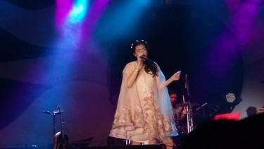 Raisa di Konser Kahitna