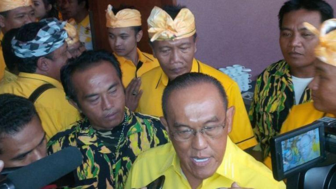 Ketua Umum Partai Golkar, Aburizal Bakrie.