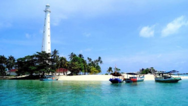  Belitung si Negeri Laskar Pelangi.