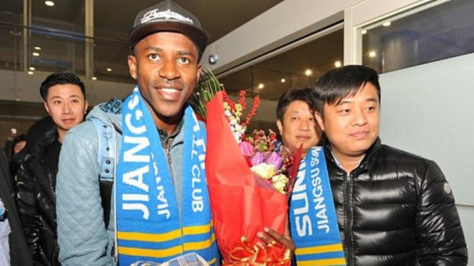 Pemain Jiangsu Suning, Alex Teixeira