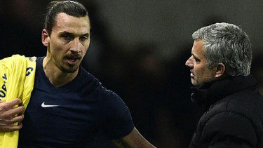 Zlatan Ibrahimovic (kiri) dan Jose Mourinho (kanan)