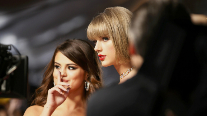 Selena Gomez dan Taylor Swift