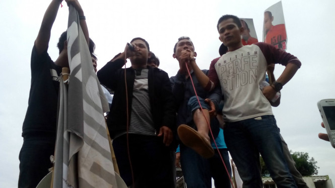 Korban penganiayaan mantan Kastreskrim Polresta Bengkulu Novel Baswedan saat menggelar aksi di Jakarta beberapa waktu lalu