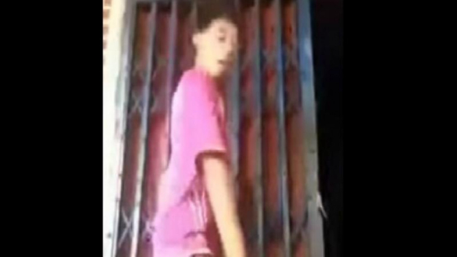 Bocah joget di youtube