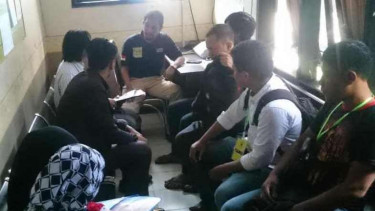 Pengacara Eka dan keluarga berkonsultasi dengan Polres Malang, Kamis (18/2/2016)