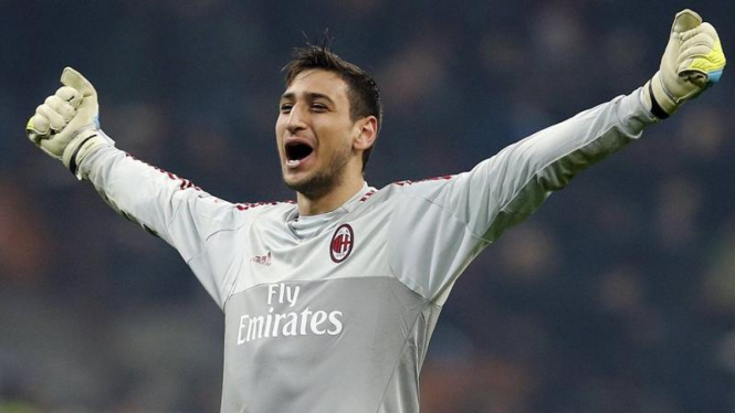 Penjaga gawang AC Milan, Gianluigi Donnarumma