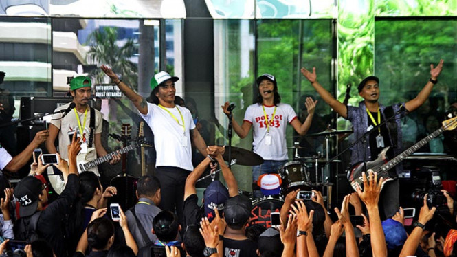 Slank tolak revisi UU KPK