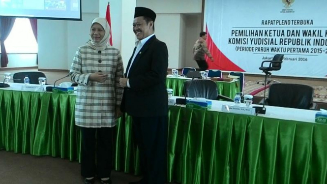 Komisi Yudisial (KY) akhirnya memilih Aidul Fitriciada Azhari sebagai Ketua KY dan Sukma Violleta terpilih sebagai Wakil Ketua KY.