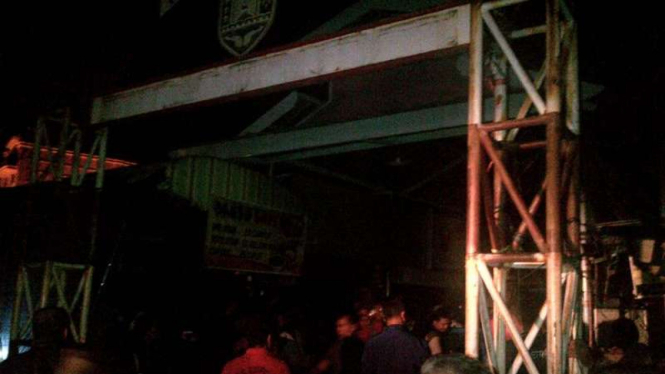 Pedagang berkumpul di pasar Johar Semarang.