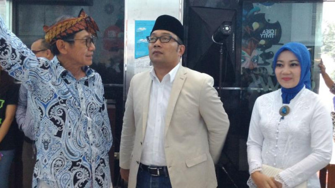 Wali Kota Bandung, Ridwan Kamil dan Atalia (kanan)