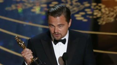 Leonardo DiCaprio dan wanita cantik