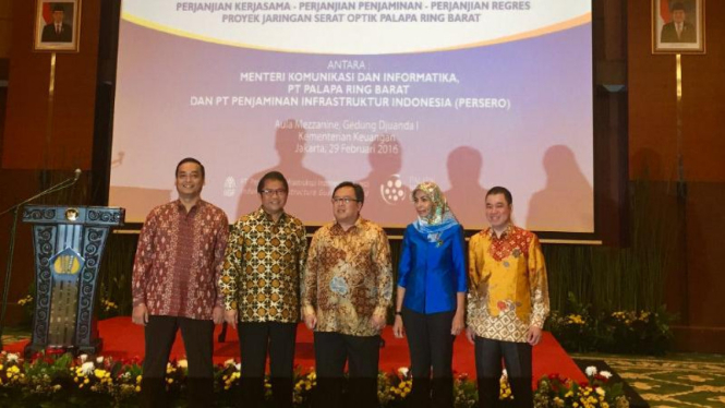 Penandatanganan serat optik Palapa Ring Barat