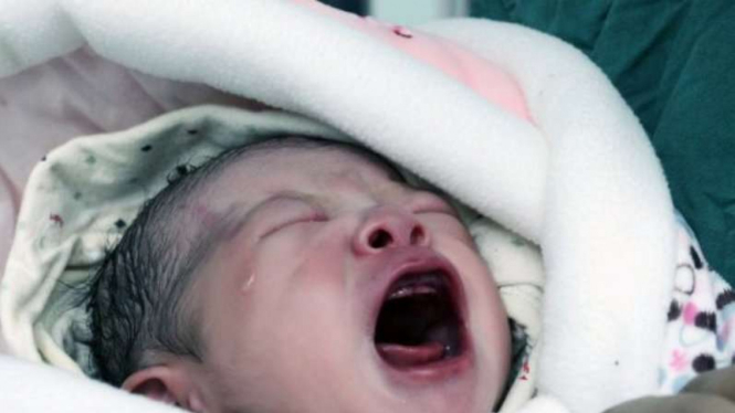 Bayi ini lahir dari embrio 12 tahun lalu.