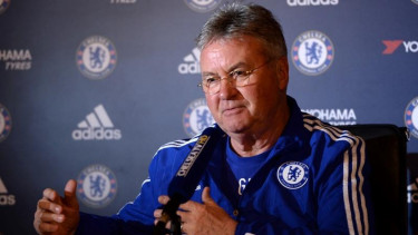 Manajer Chelsea, Guus Hiddink.
