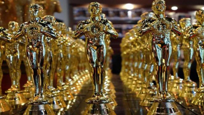 Piala Oscar.